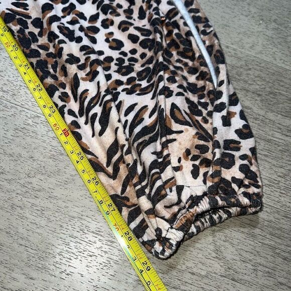 Amazon, Cheetah Print Wide Leg Jogger Pants with Side Slits, Women’s Small - Picture 5 of 9